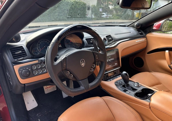 Maserati GranCabrio cena 330000 przebieg: 25600, rok produkcji 2018 z Warszawa małe 211